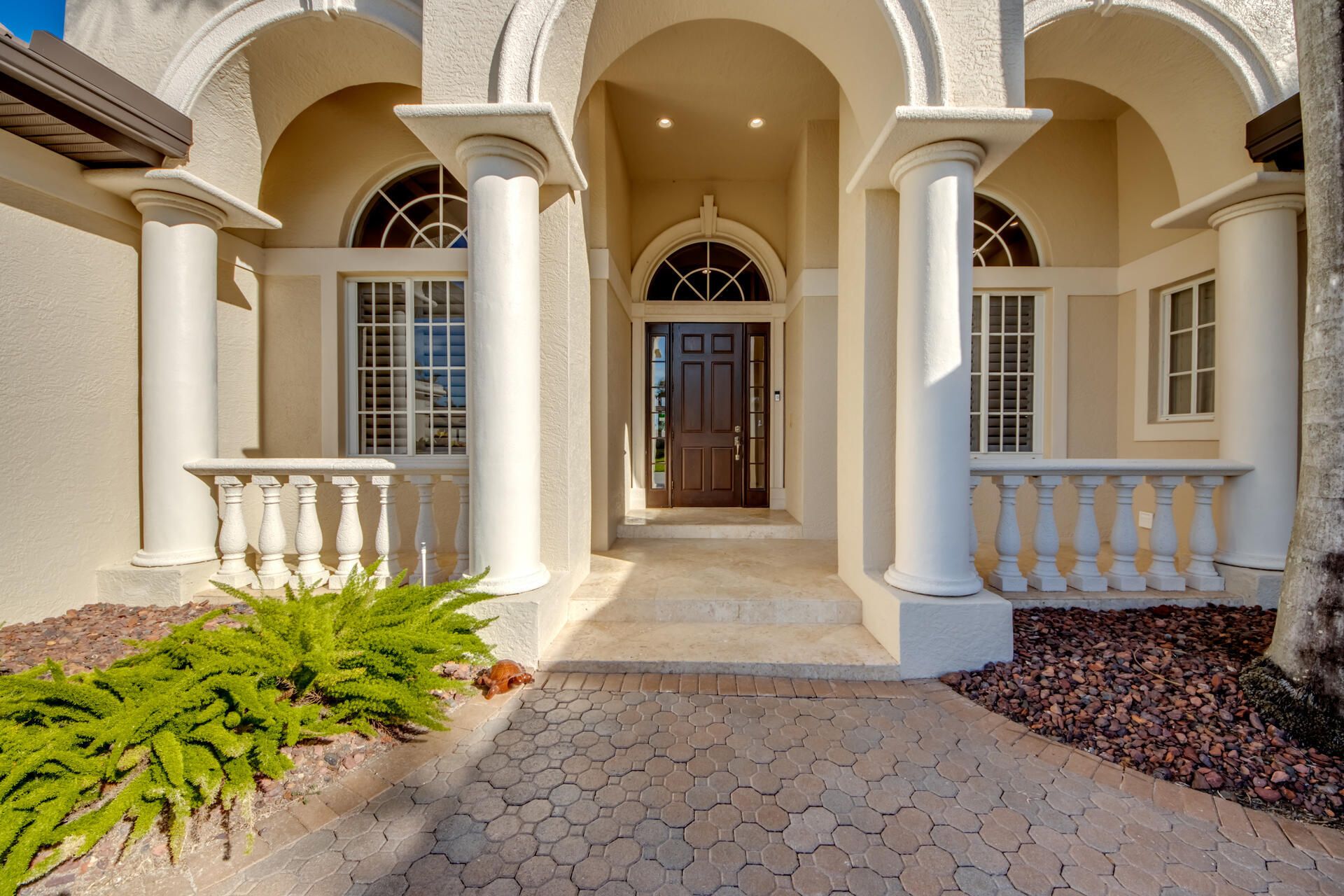 1805 Harbour Cir, Cape Coral, FL 33914 Photo