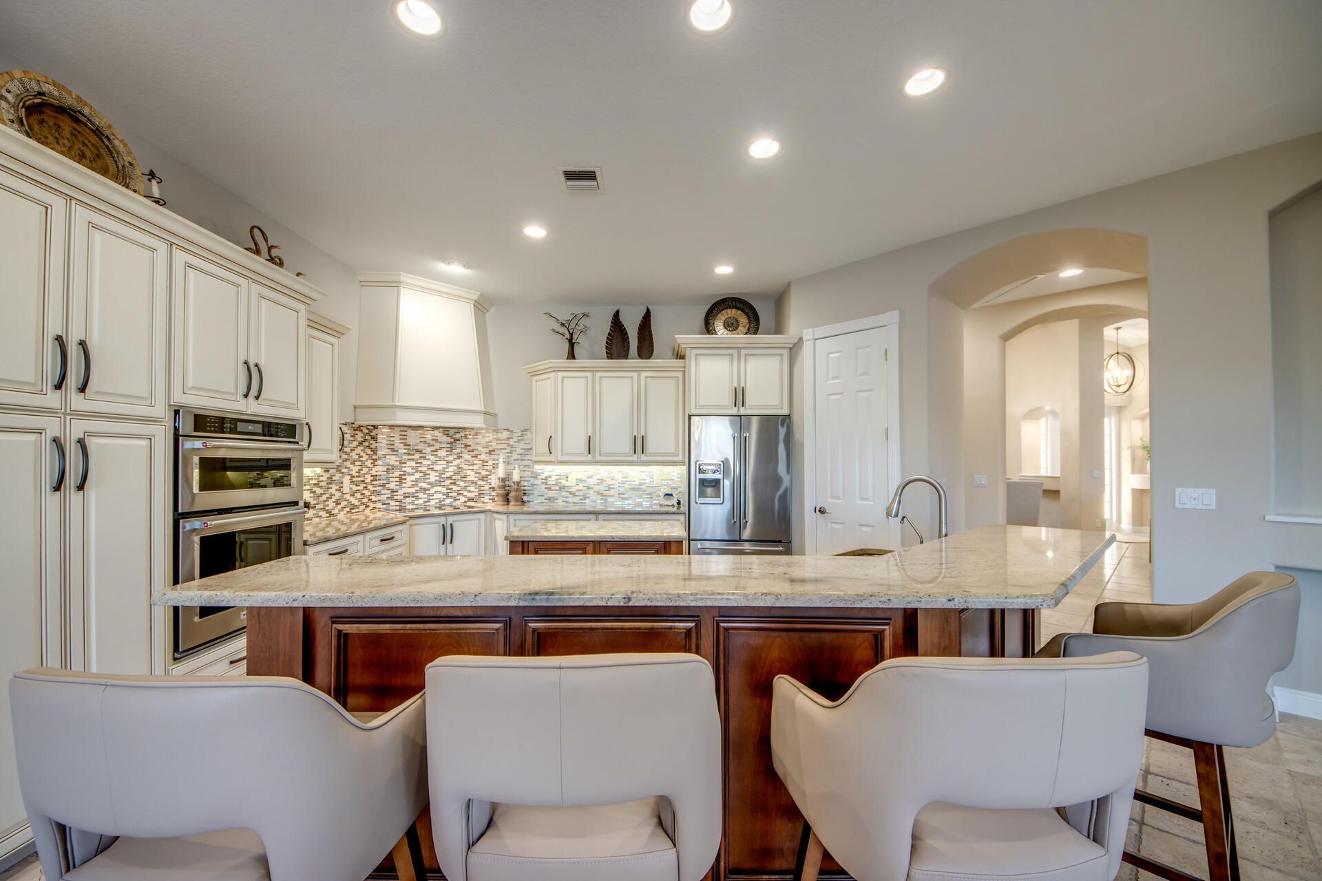 1805 Harbour Cir, Cape Coral, FL 33914 Photo
