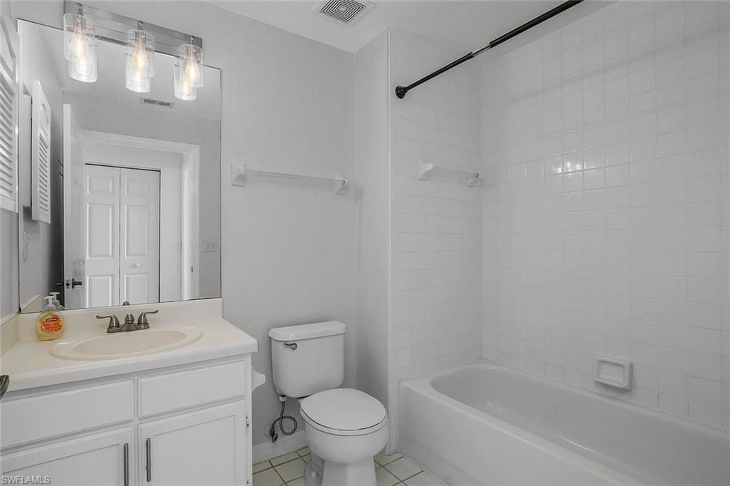 4630 Saint Croix Ln, Unit 824, Naples, FL 34109 Photo