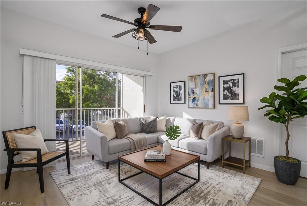 4630 Saint Croix Ln, Unit 824, Naples, FL 34109 Photo