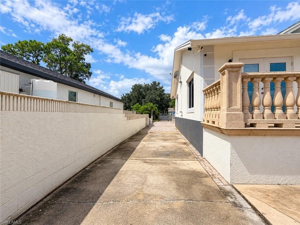 19751 Adams Rd , Fort Myers, FL 33908 Photo