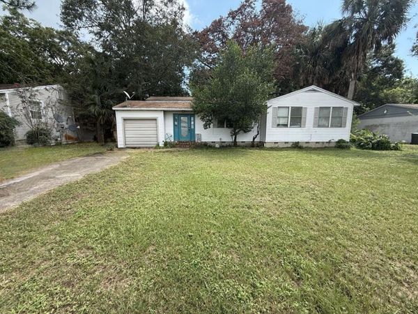 215 NE Highway Avenue, Fort Walton Beach, FL 32547
