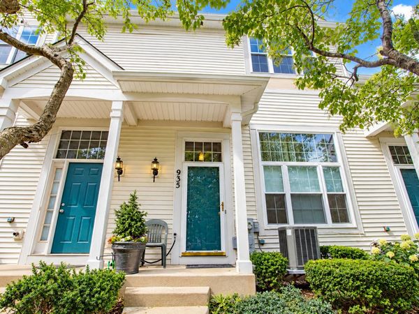 935 S Darla Court , Waukegan, IL 60085