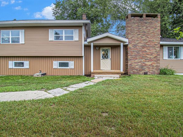 5801 E Garfield Road, Hesperia, MI 49421