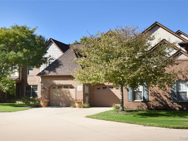 7055 Copper Creek Circle , Canton Township, Mi 48187