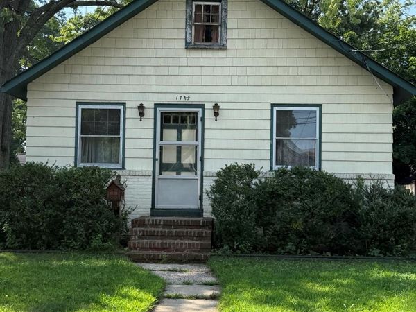 1748 Carroll Avenue , Merrick, NY 11566