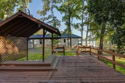 1004 Fieldstone Road  photo 4