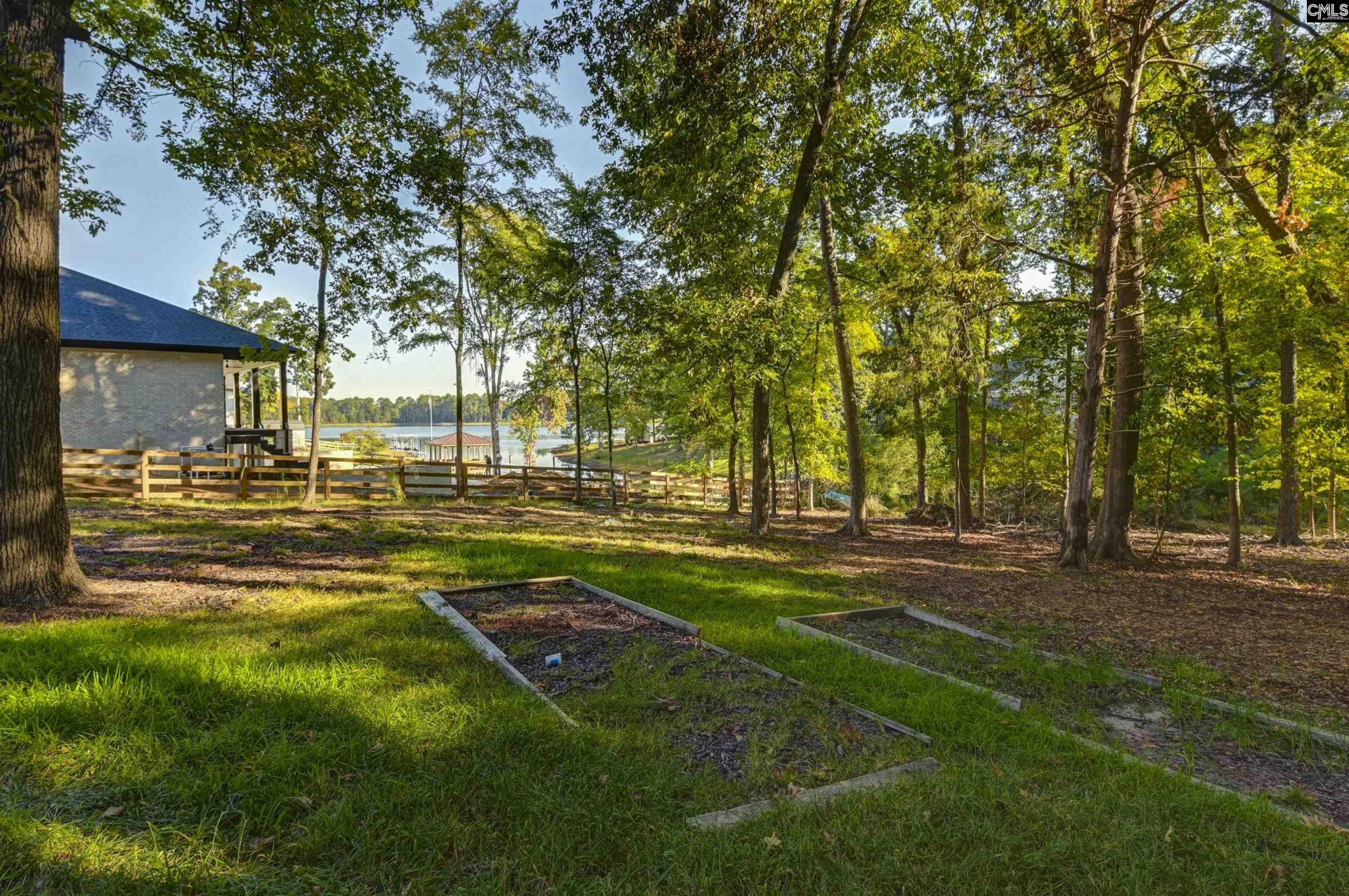 1004 Fieldstone Road  Photo 5