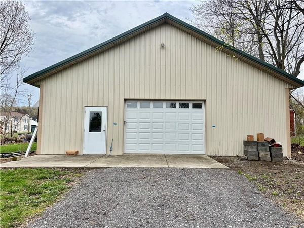 8892 S Seneca Street , Weedsport, NY 13166