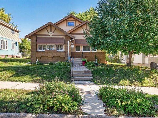 1718 Vincent Avenue N, Minneapolis, MN 55411
