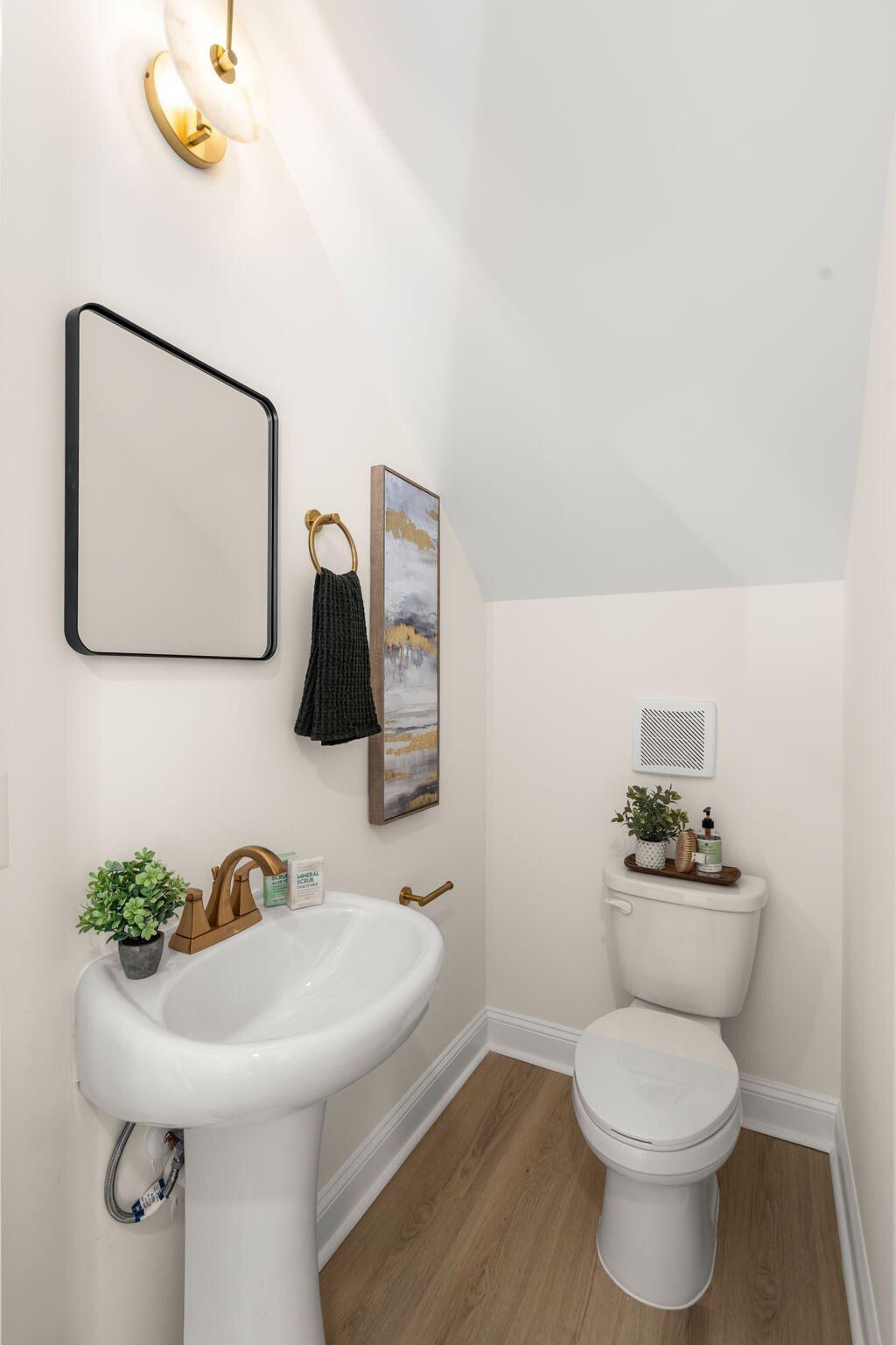 1104 Gunn Avenue Photo 17