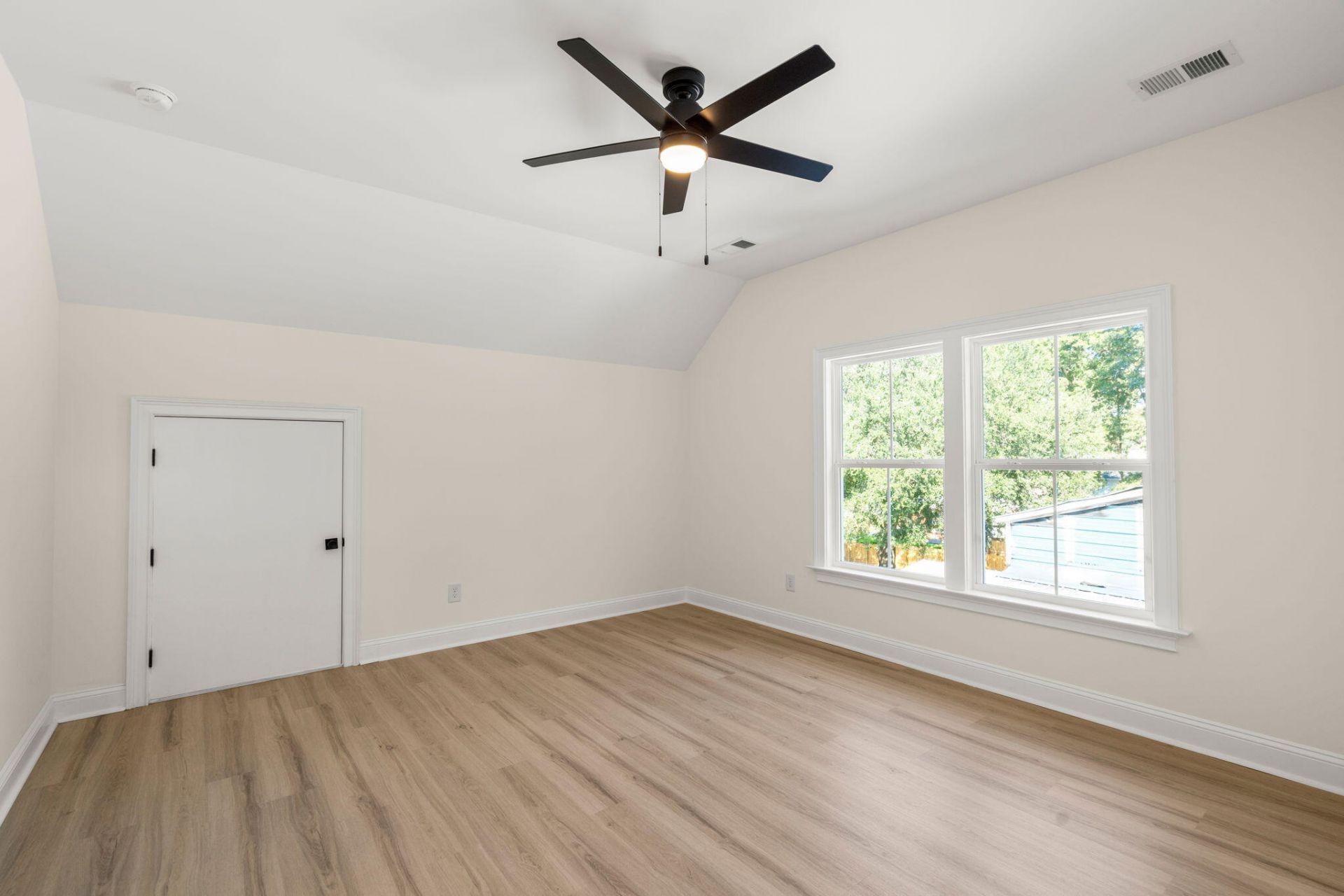 1104 Gunn Avenue Photo 31