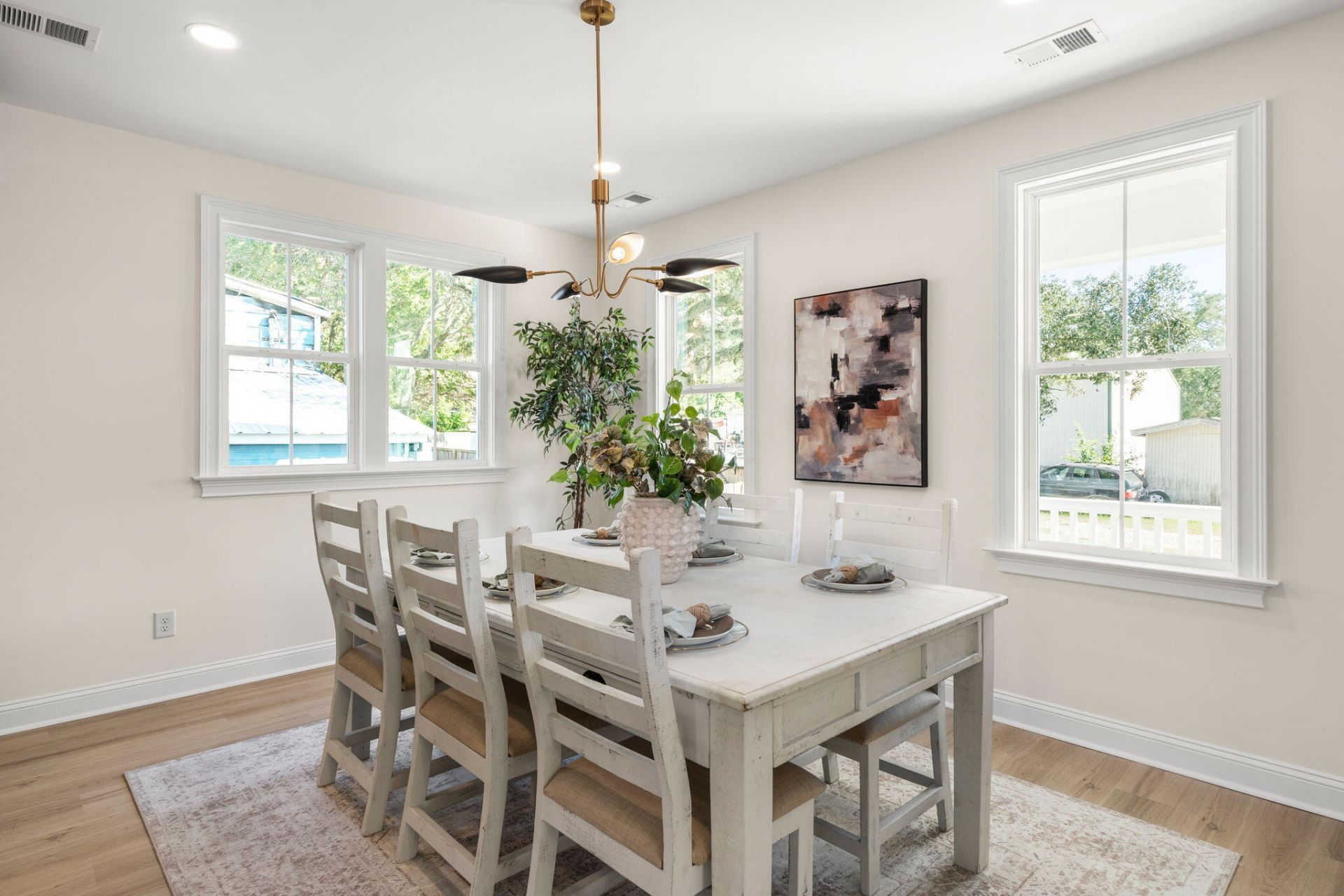 1104 Gunn Avenue Photo 6