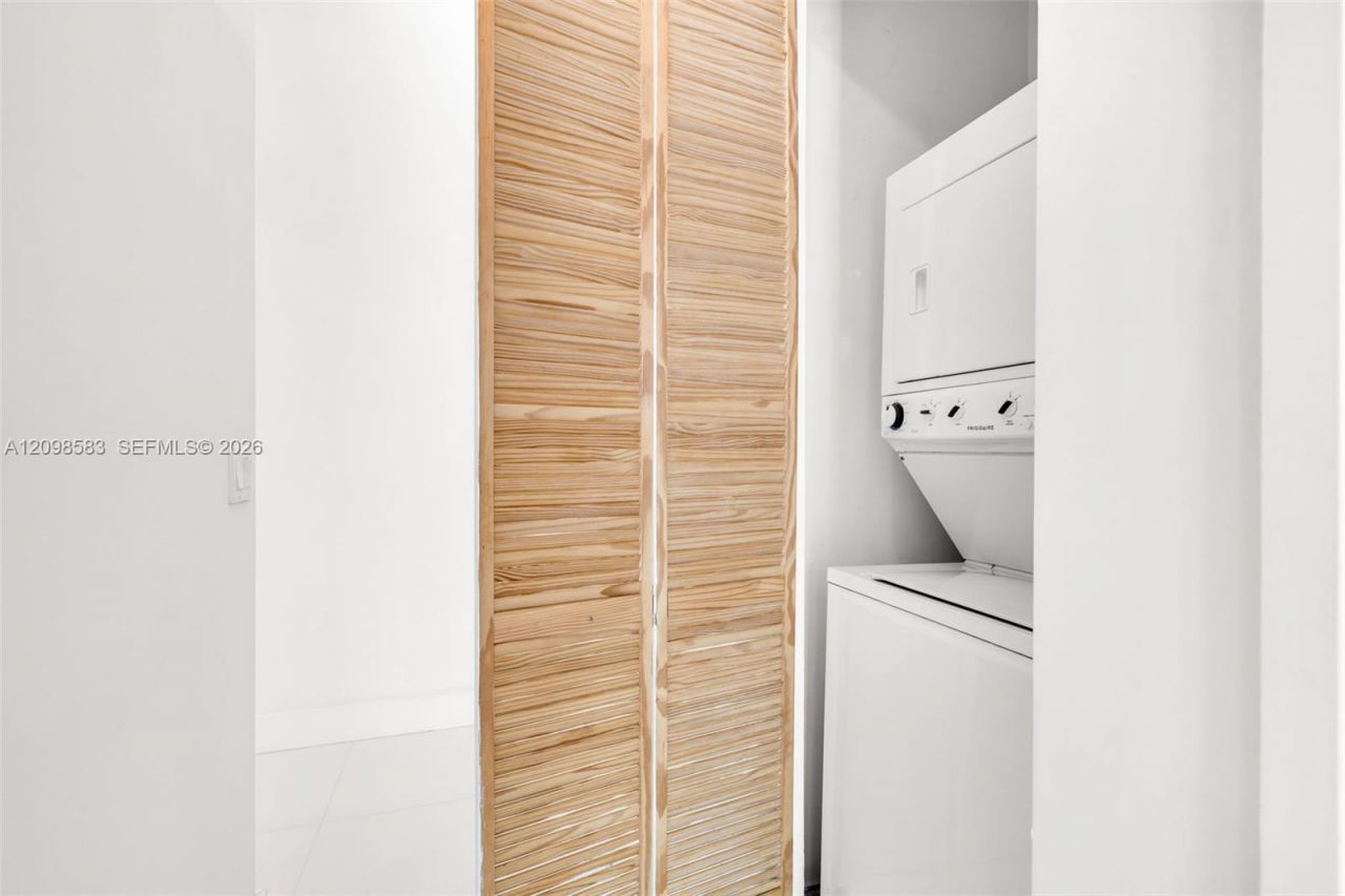 185 SW 7th St , Unit 4401, Miami, FL 33130 Photo