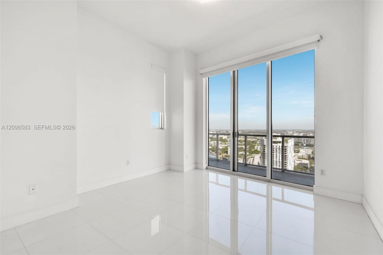 185 SW 7th St , Unit 4401, Miami, FL 33130 Photo