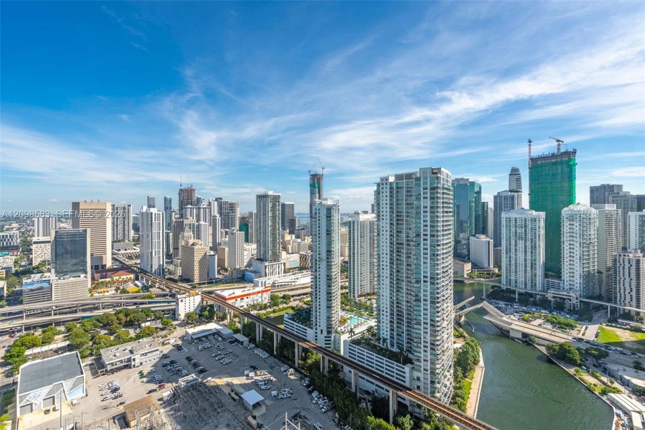 185 SW 7th St , Unit 4401, Miami, FL 33130 Photo