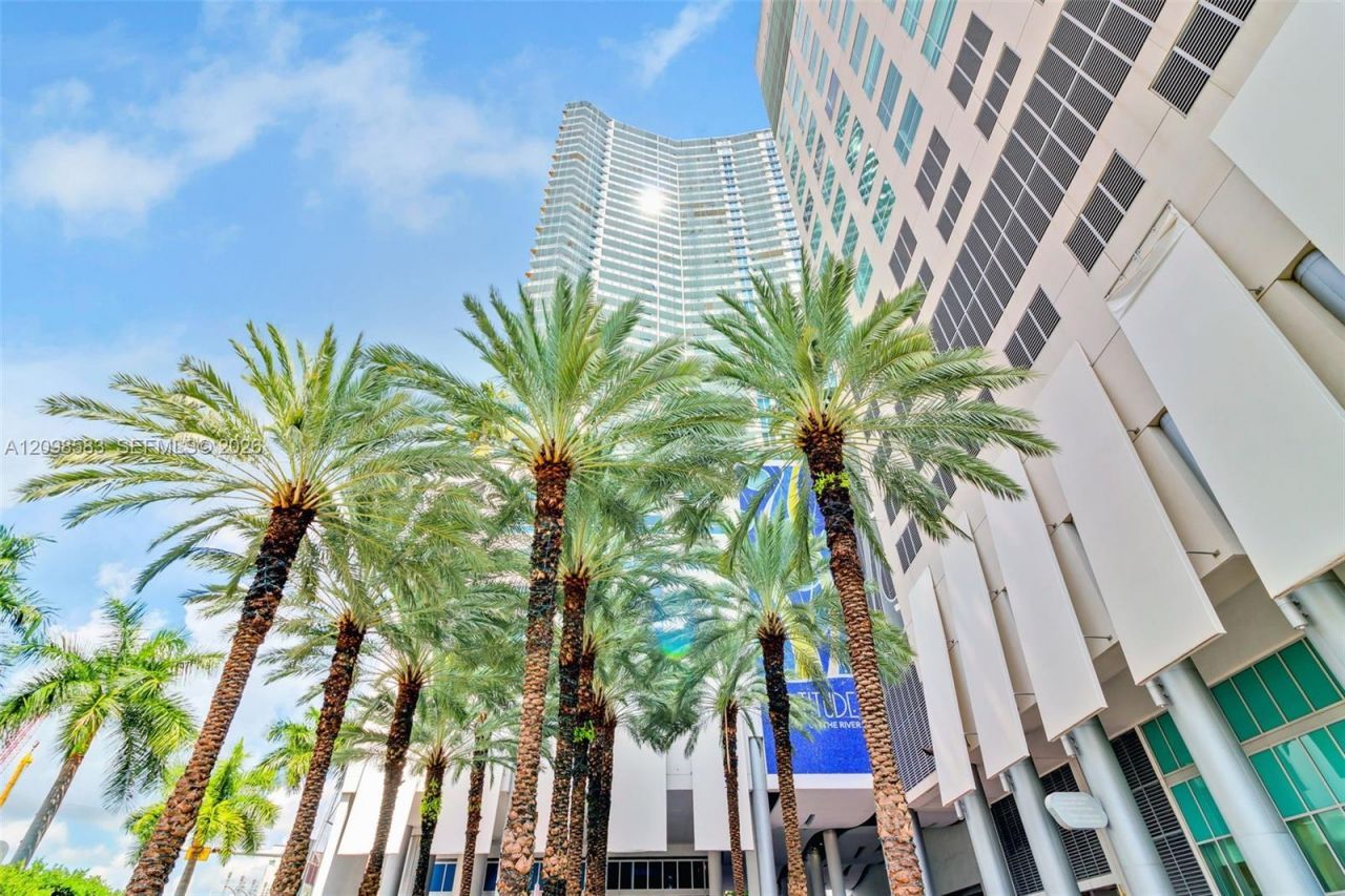 185 SW 7th St , Unit 4401, Miami, FL 33130 Photo