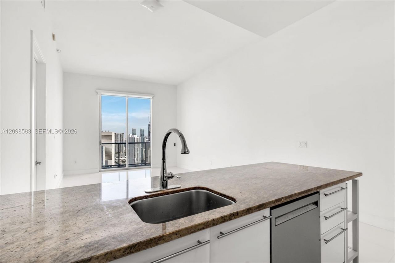 185 SW 7th St , Unit 4401, Miami, FL 33130 Photo
