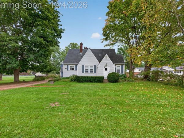 1421 Munson Street, Burton, Mi 48509