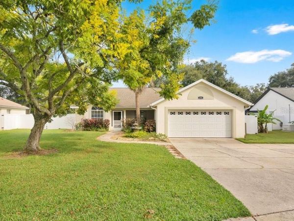 204 HARBOR DRIVE , WINTER GARDEN, FL 34787