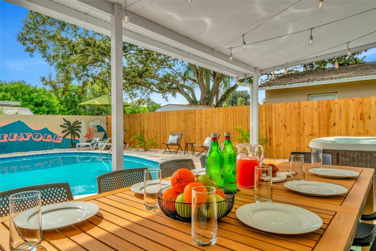 11008 111th Way, Seminole, FL 33778 Photo