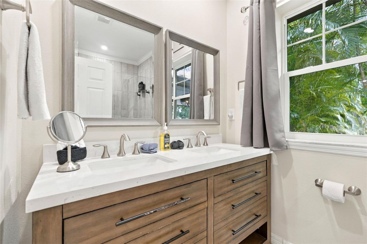 2174 Bougainvillea Street, Sarasota, FL 34239 Photo