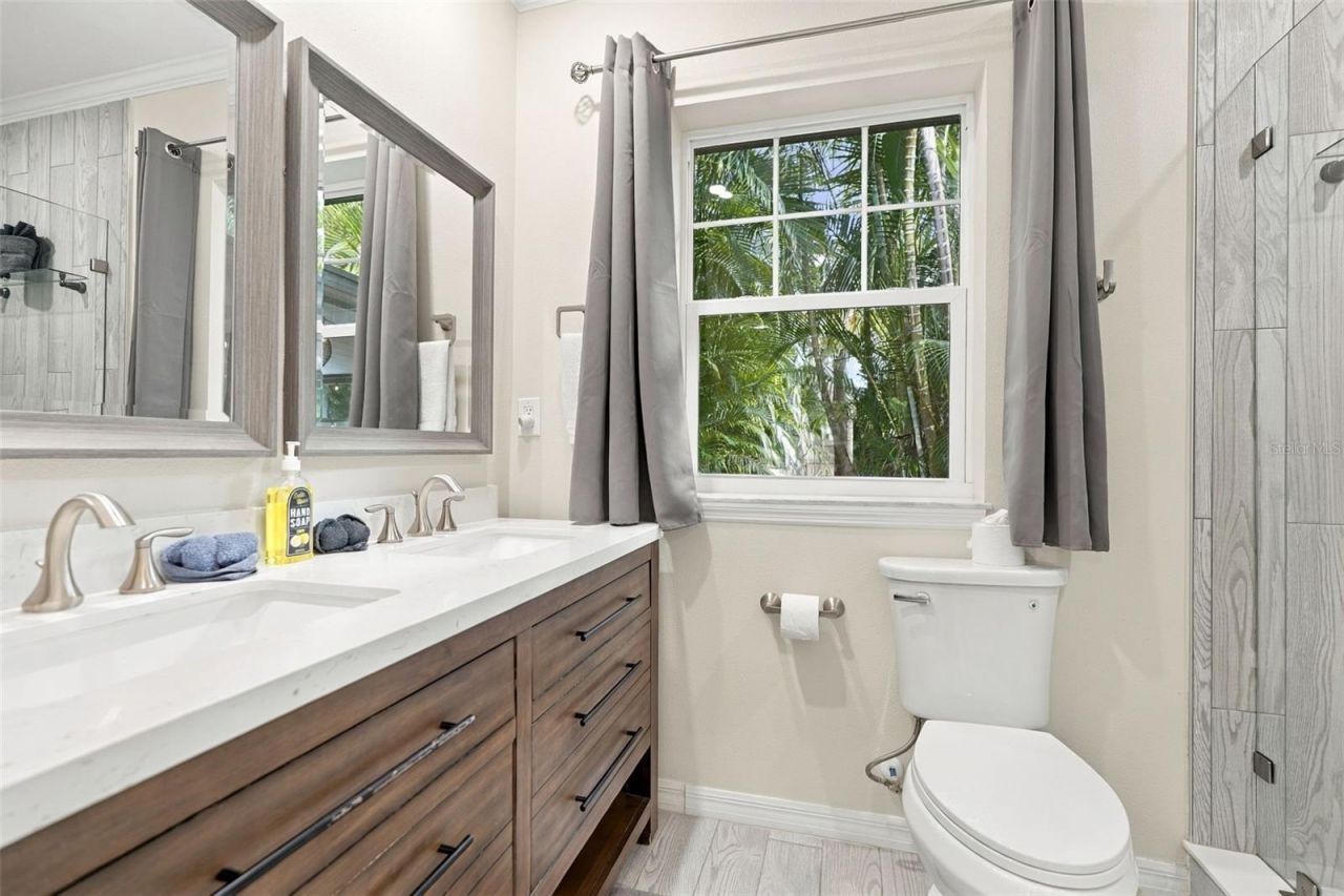 2174 Bougainvillea Street, Sarasota, FL 34239 Photo
