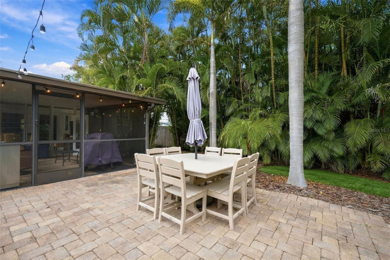2174 Bougainvillea Street, Sarasota, FL 34239 Photo