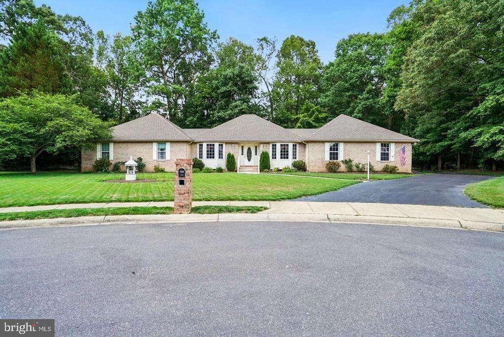 105 CORNWALL COURT , LA PLATA, MD 20646