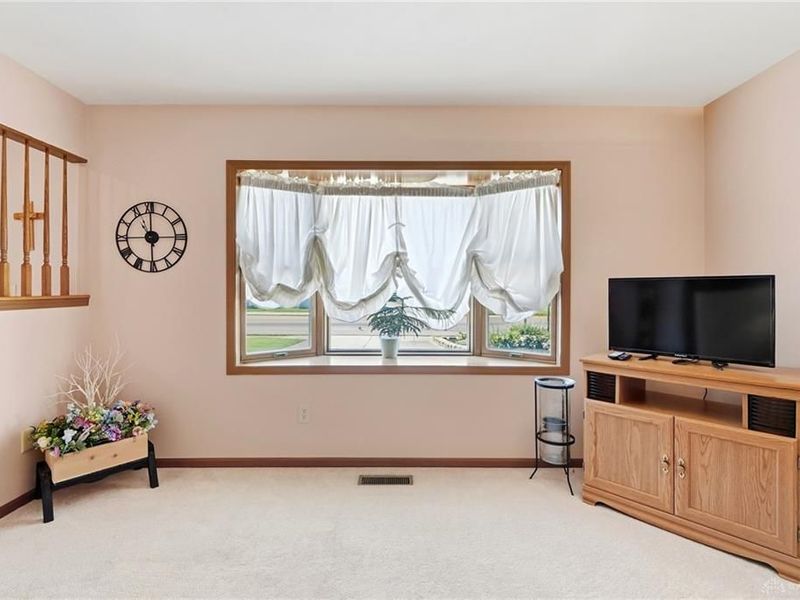 210 N Main Street, Jackson Center, OH 45334 Photo 8
