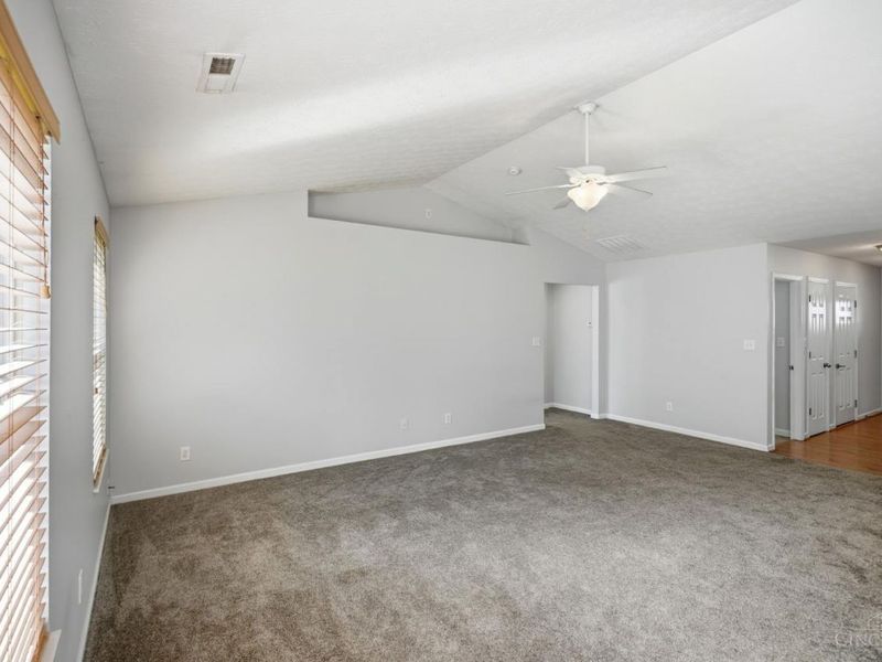 911 Regency Court, Trenton, OH 45067 Photo 5