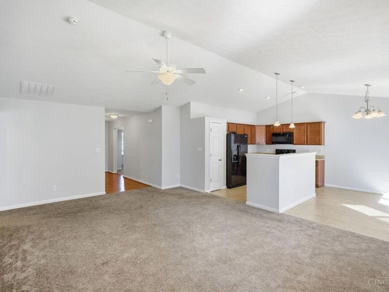 911 Regency Court, Trenton, OH 45067 Photo 6
