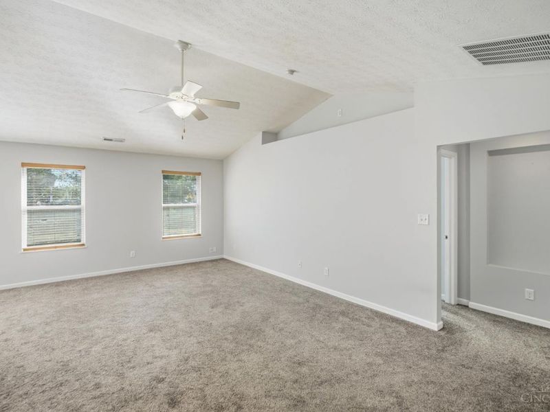 911 Regency Court, Trenton, OH 45067 Photo 8