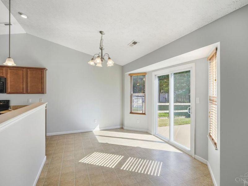 911 Regency Court, Trenton, OH 45067 Photo 9