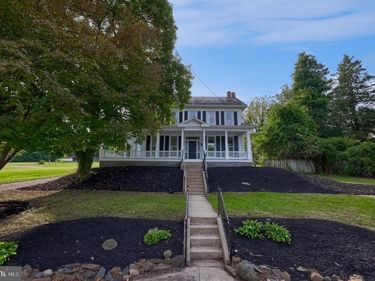 402 MAIN STREET, DELTA, PA 17314