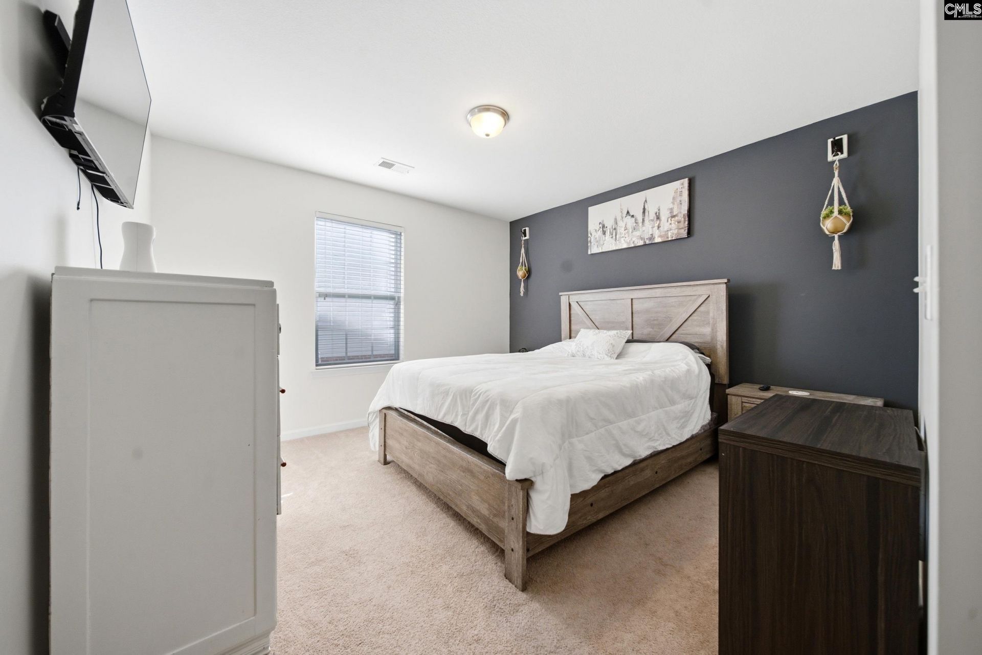 375 Colony Drive  Photo 5