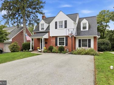 32 MORELAND ROAD, PAOLI, PA 19301
