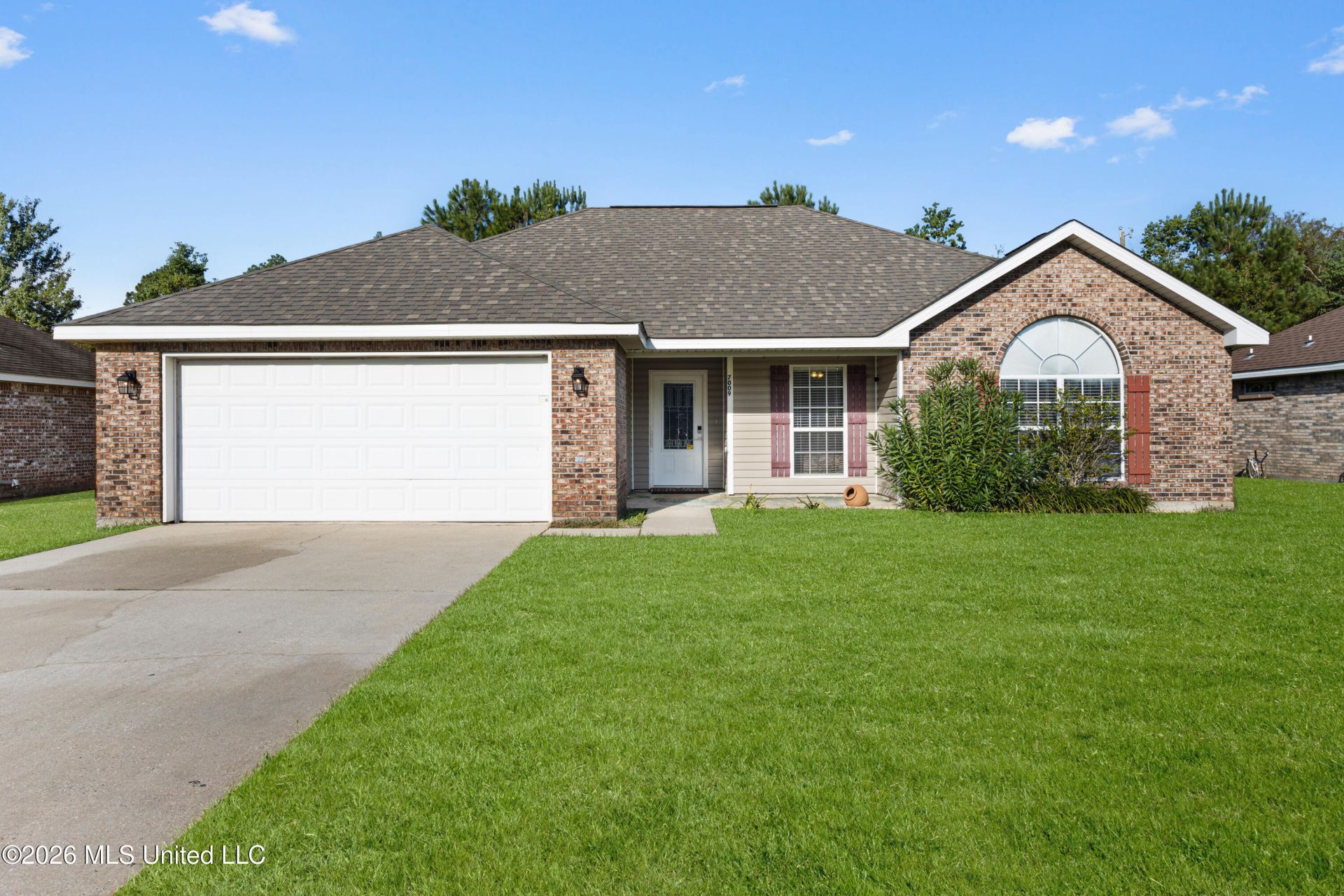 7009 Bayou Landing Drive, Ocean Springs, MS 39564 Main Photo