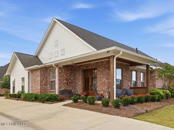 330 Freedom Ring Drive, Brandon, MS 39047