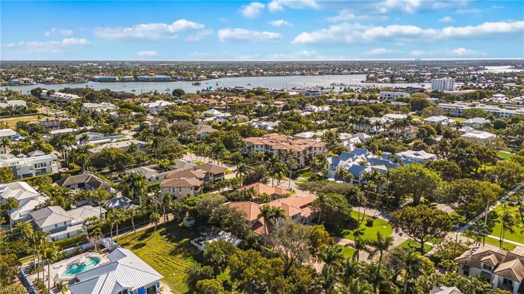 611 10th Ave S, Unit B2, Naples, FL 34102 Photo