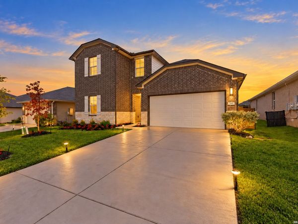 560 Chaco Loop, Seguin, TX 78155