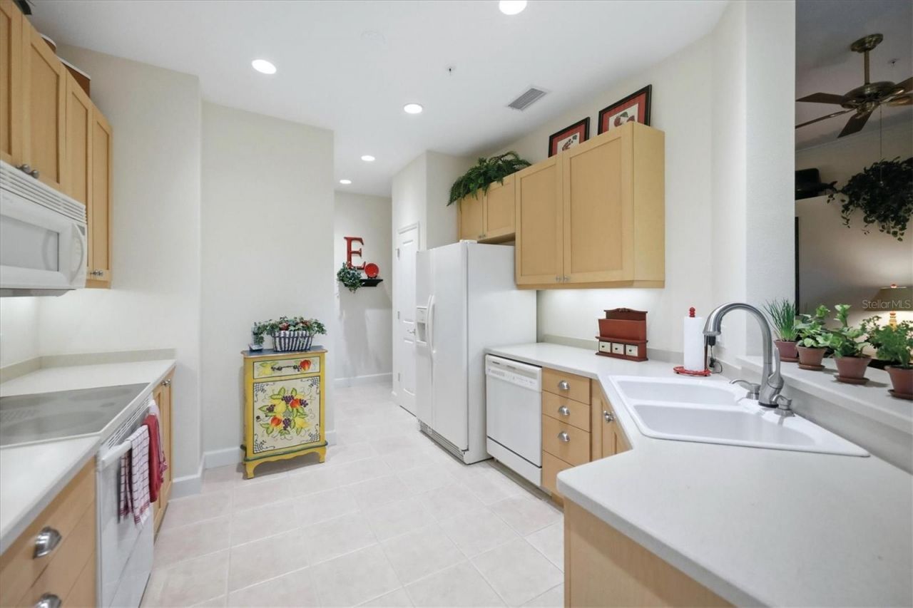 7440 Botanica Parkway, Unit 202, Sarasota, FL 34238 Photo