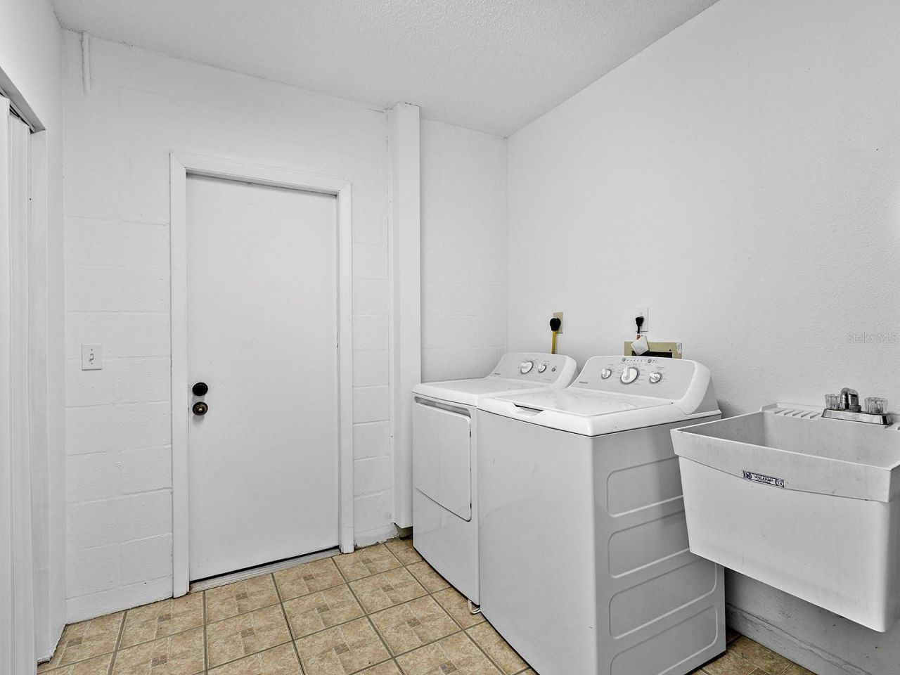 4260 Bell Avenue, Sarasota, FL 34231 Photo