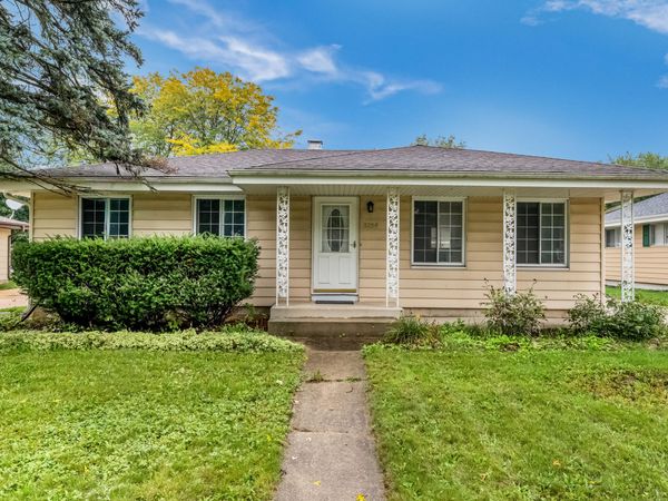 8254 N 106th St, Milwaukee, WI 53224