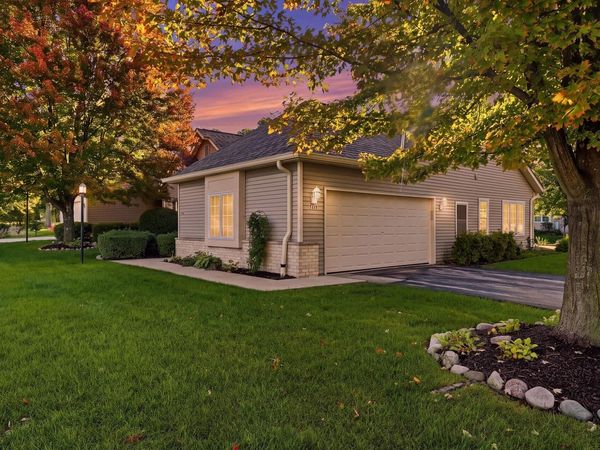 5364 S Butterfield Way, Greenfield, WI 53221