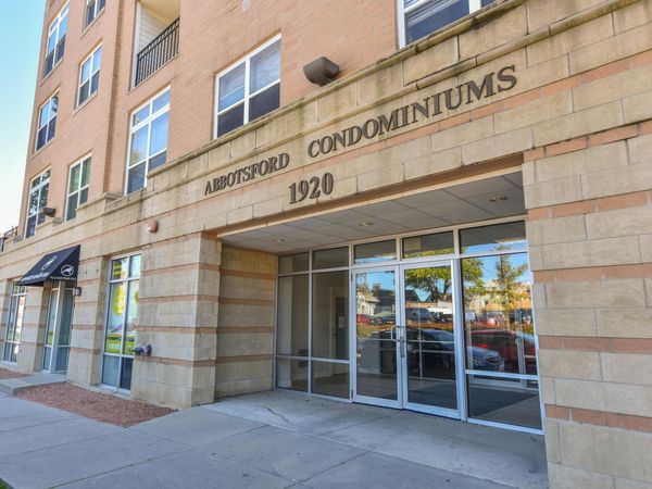 1920 N Farwell Ave, Unit 410, Milwaukee, WI 53202