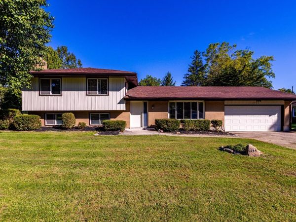 6284 Fairfield, Oxford, OH 45056