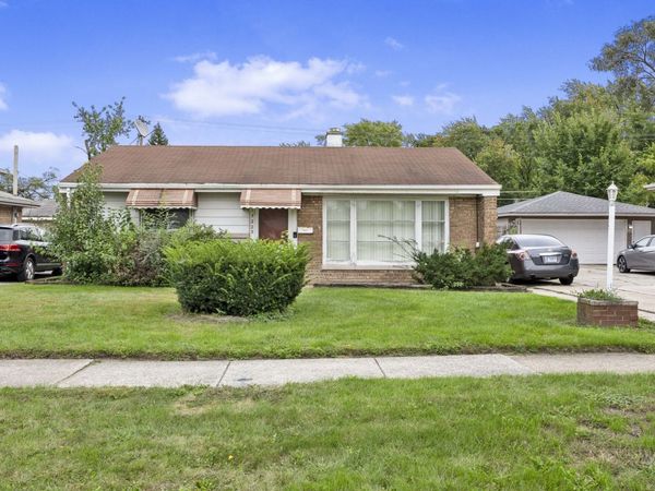 17223 Burnham Avenue , Lansing, IL 60438