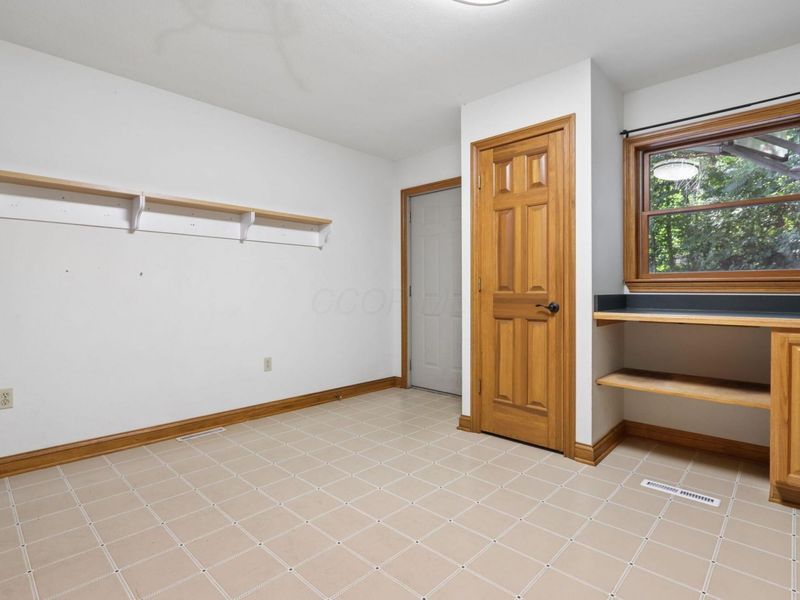 800 Briarhill Drive, Newark, OH 43055 Photo 16