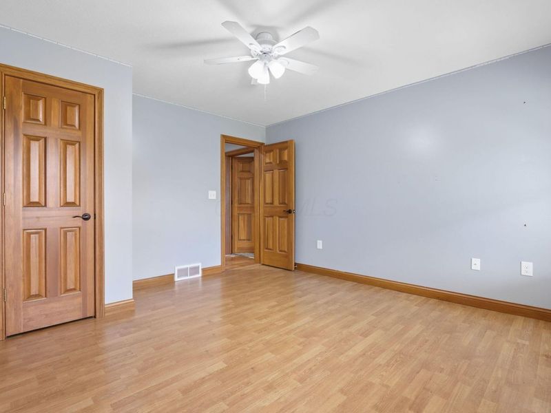 800 Briarhill Drive, Newark, OH 43055 Photo 23